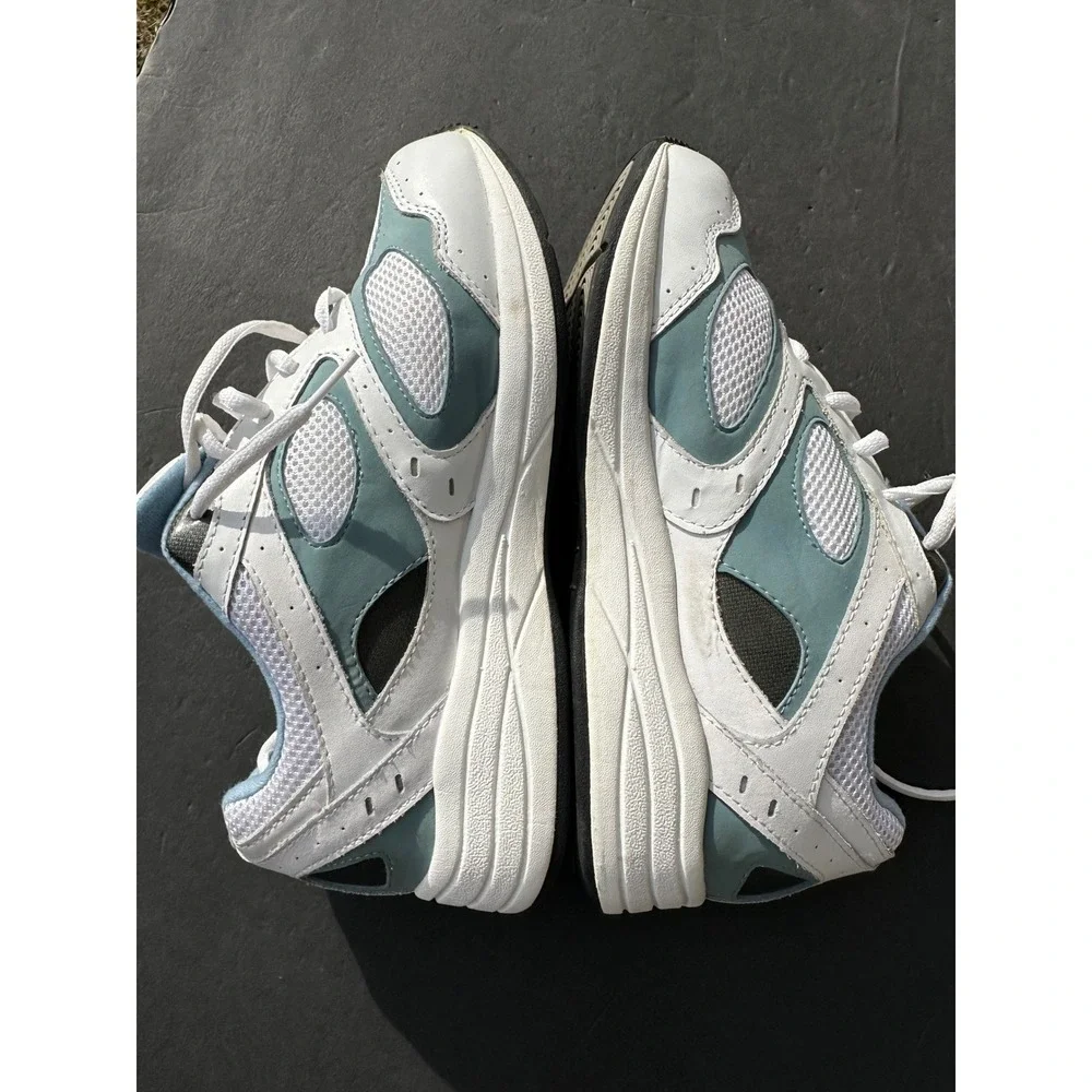 Drew Women's Walking Shoes‎ White Blue Mesh Leather Athletic Sneakers size 8W